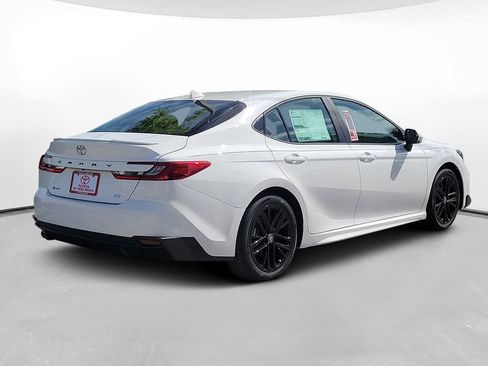 New 2026 Toyota Camry SE image 6