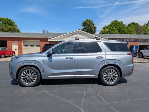 Used 2020 Hyundai Palisade Limited image 7