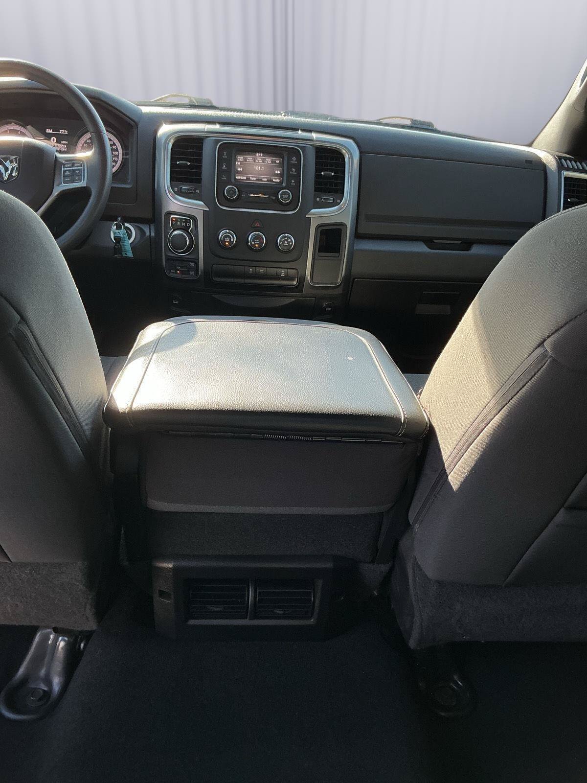 Used 2024 RAM 1500 Warlock AWD/4WD image 18
