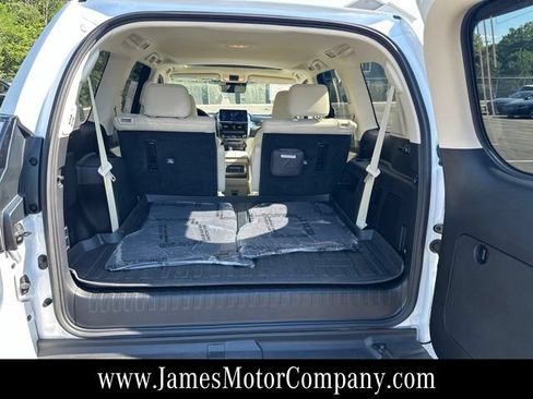 Used 2023 Lexus GX 460 Premium AWD/4WD image 15