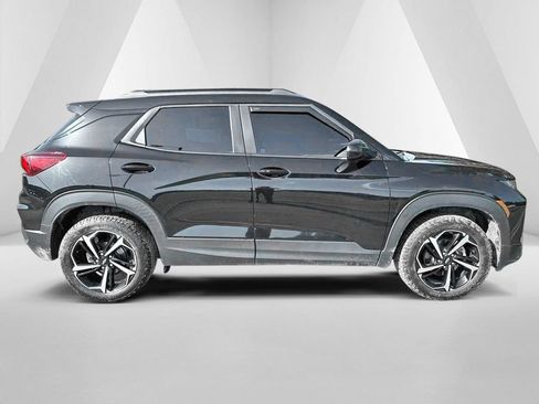 Used 2022 Chevrolet TrailBlazer RS w/ Technology Package AWD/4WD image 8
