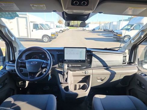Used 2023 Ford Transit 350 XLT image 34
