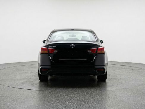 Used 2025 Nissan Altima 2.5 SV FWD image 7