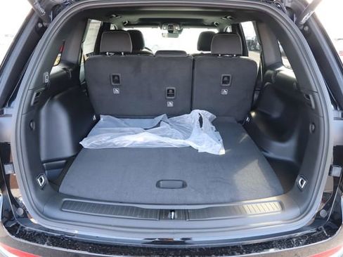New 2026 Jeep Grand Cherokee Laredo AWD/4WD image 7