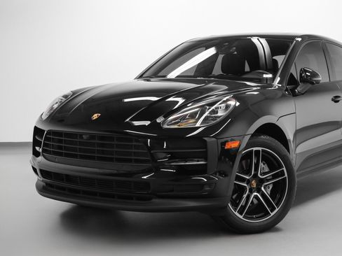Certified 2021 Porsche Macan AWD/4WD image 7