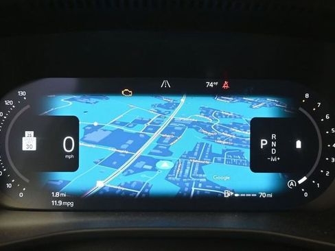 Used 2023 Volvo XC40 B4 Ultimate FWD image 16
