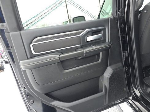 Used 2024 RAM 2500 Big Horn w/ Night Edition image 36