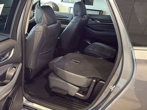 Used 2019 Buick Enclave Essence AWD/4WD image 20
