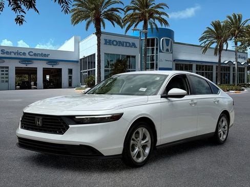Used 2023 Honda Accord LX image 4
