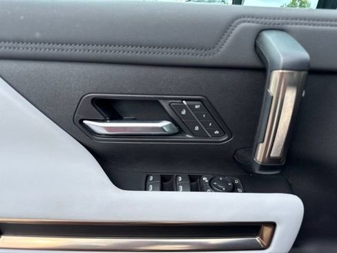 Used 2025 GMC Hummer EV 3X AWD/4WD image 16