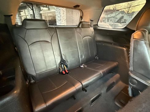 Used 2015 GMC Acadia SLT image 15