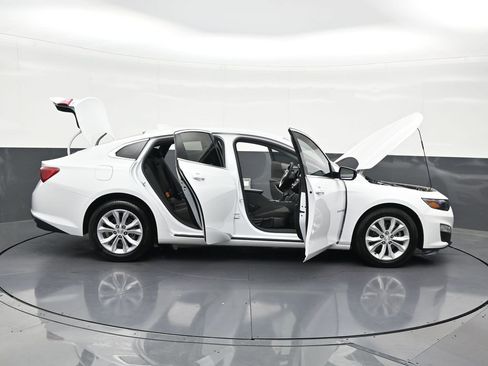 Used 2023 Chevrolet Malibu LT FWD image 34