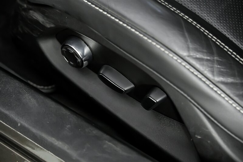 Used 2021 Chevrolet Corvette Stingray Preferred Cpe w/ Z51 Performance Package RWD image 23