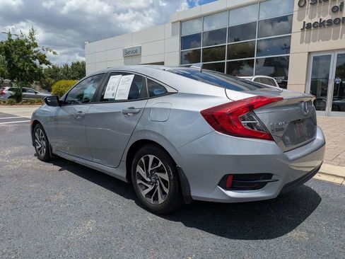 Used 2018 Honda Civic EX image 4