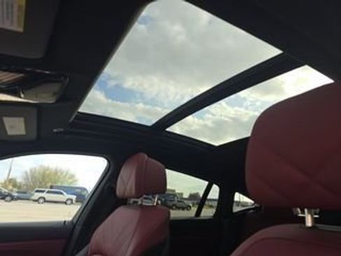 Used 2025 BMW X6 xDrive40i image 3