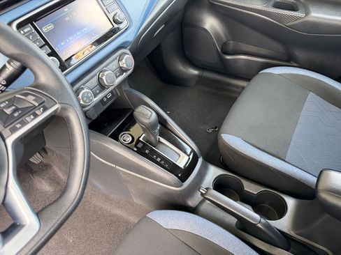 Used 2025 Nissan Versa SV image 41