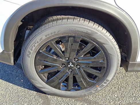 New 2025 Mitsubishi Outlander Sport LE image 5