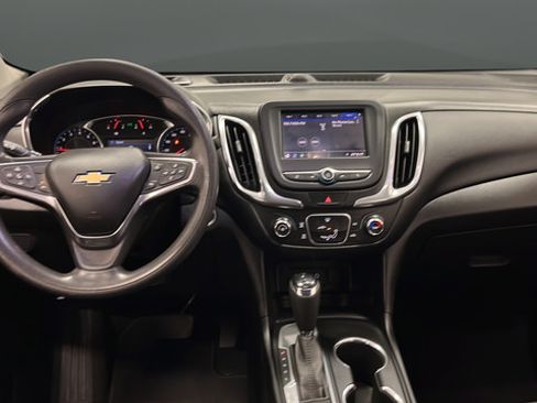 Used 2020 Chevrolet Equinox LT w/ LPO, Floor Liner Package FWD image 11