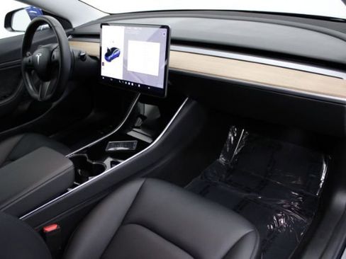 Used 2018 Tesla Model 3 Long Range image 17