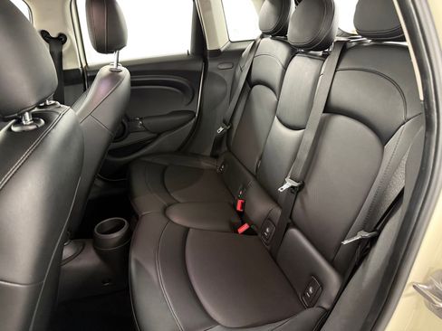 Used 2017 MINI Cooper 4-Door Hardtop image 15