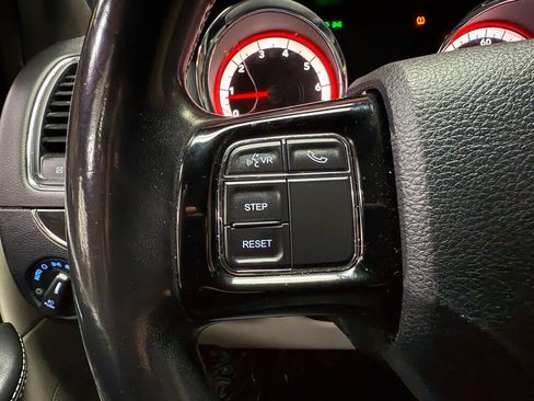 Used 2018 Dodge Grand Caravan SXT FWD image 15