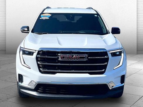 Used 2025 GMC Acadia Elevation AWD/4WD image 2