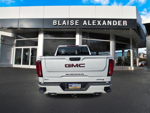 Used 2023 GMC Sierra 1500 AT4 AWD/4WD image 4
