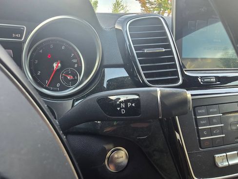 Used 2017 Mercedes-Benz GLS 450 4MATIC image 27