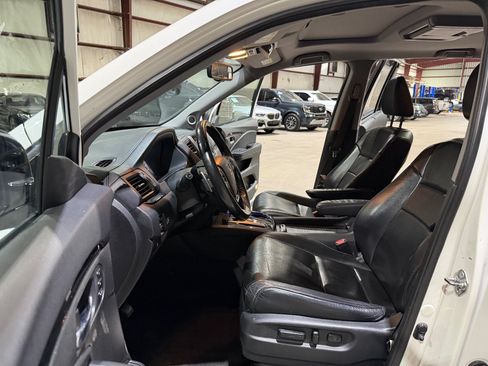 Used 2017 Honda Pilot Touring image 13