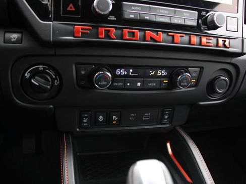 Certified 2025 Nissan Frontier PRO-4X w/ Pro Premium Package AWD/4WD image 21