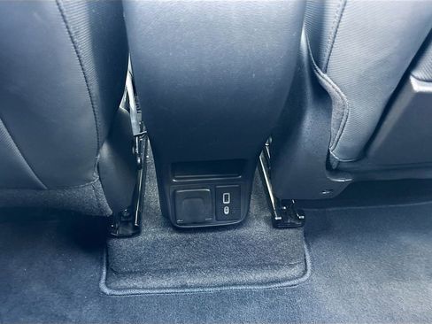 Used 2022 Chevrolet TrailBlazer RS w/ Sun and Liftgate Package image 25