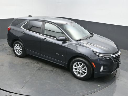 Used 2023 Chevrolet Equinox LT image 32