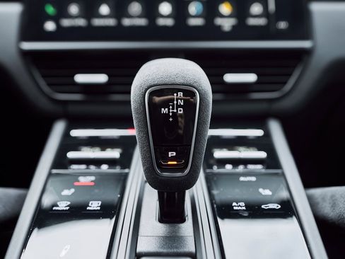 Used 2022 Porsche Cayenne Turbo GT image 67