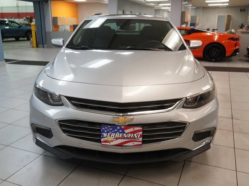 Used 2017 Chevrolet Malibu LT w/ Leather Package FWD image 15