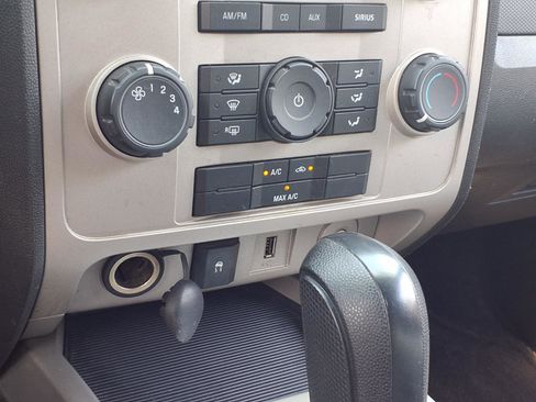 Used 2009 Ford Escape XLT FWD image 12