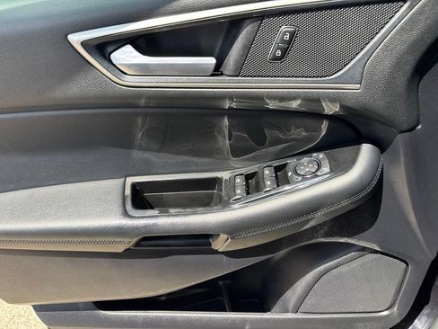 Used 2019 Ford Edge SEL w/ Equipment Group 201A AWD/4WD image 17