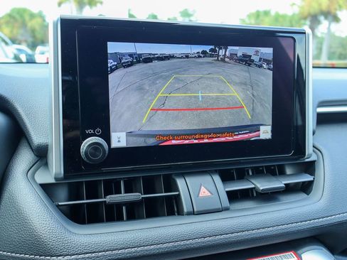 New 2025 Toyota RAV4 XLE w/ Convenience Package image 4