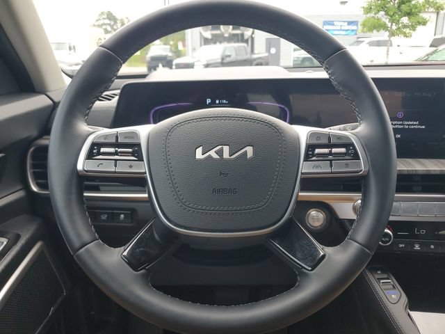 Used 2025 Kia Telluride EX w/ EX Captain's Chair Package AWD/4WD image 24
