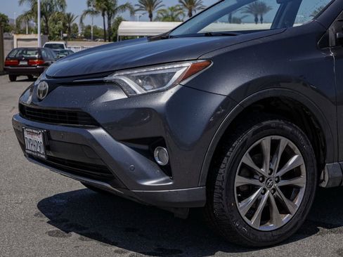 Used 2017 Toyota RAV4 Limited w/ Preferred Accessory Package FWD image 10