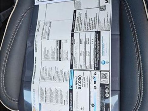 New 2025 Chevrolet Suburban Premier image 19