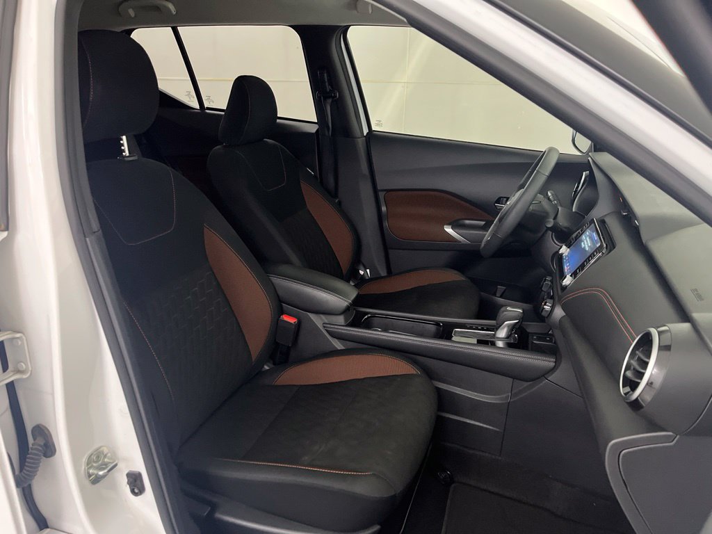 Used 2024 Nissan Kicks SR FWD image 21