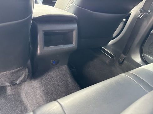 Used 2022 Toyota Camry SE image 23