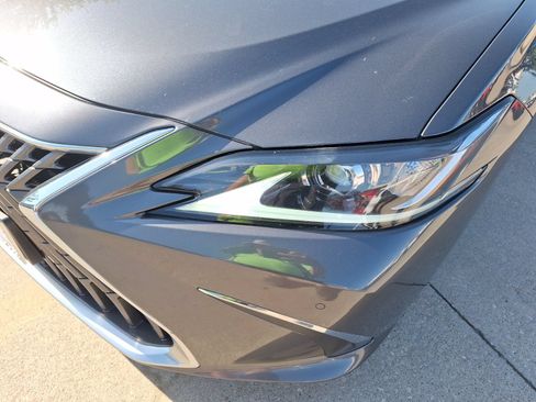 Used 2022 Lexus ES 350 w/ Premium Package FWD image 10