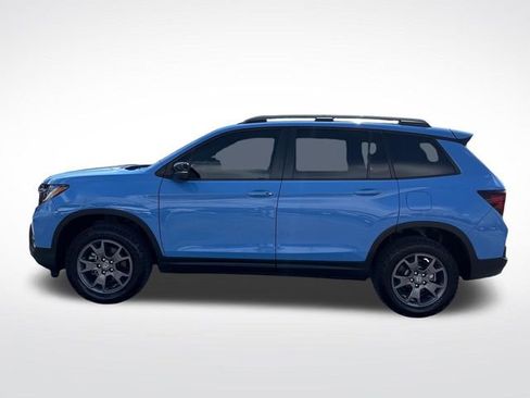 Certified 2025 Honda Passport TrailSport image 2