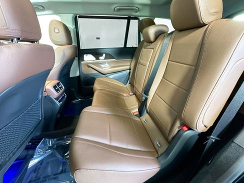 New 2026 Mercedes-Benz GLS 450 4MATIC image 22