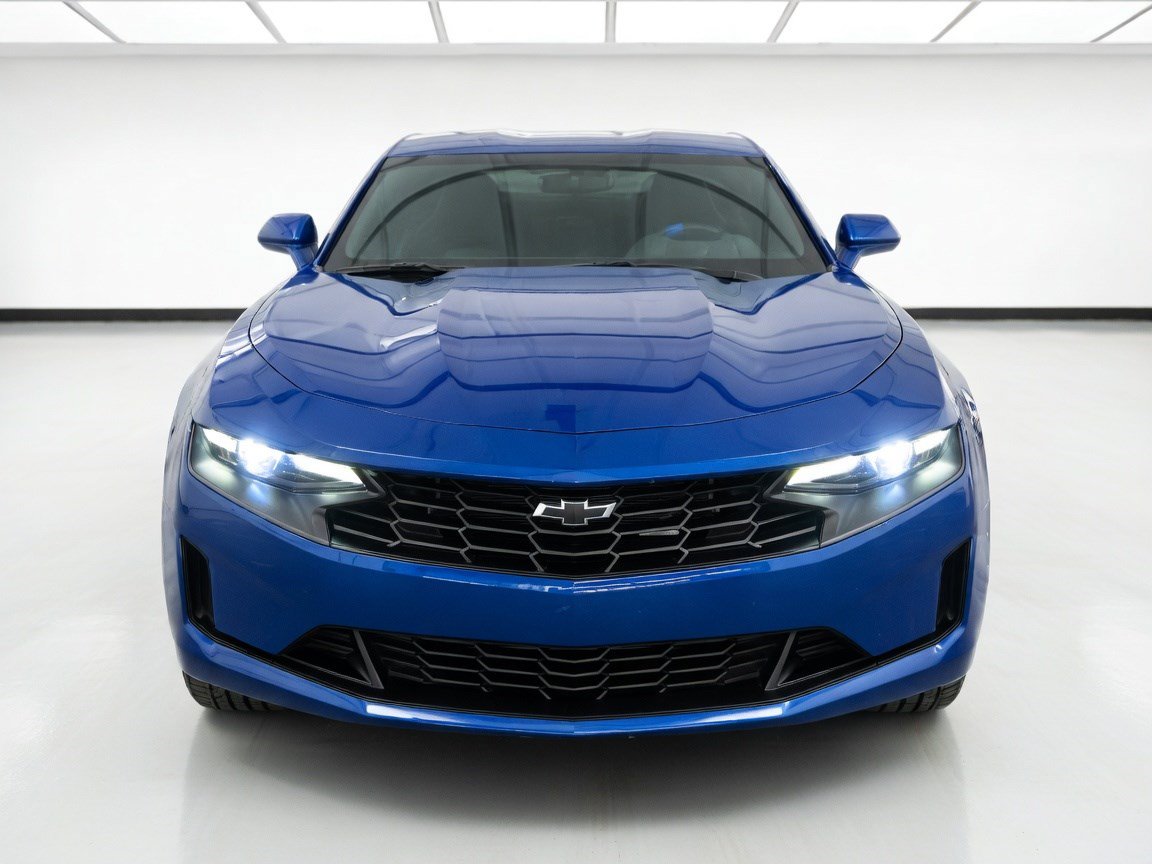 Used 2023 Chevrolet Camaro LT w/ Technology Package RWD image 2