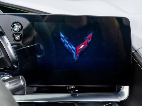 Used 2022 Chevrolet Corvette Stingray Premium Conv RWD image 40