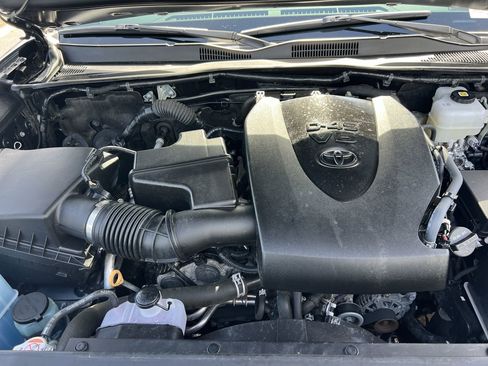 Used 2023 Toyota Tacoma TRD Off-Road AWD/4WD image 35