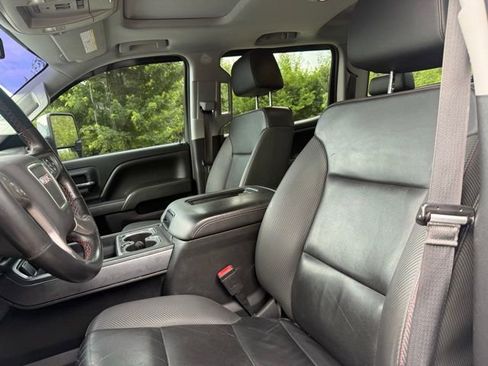 Used 2016 GMC Sierra 2500 SLT w/ All-Terrain HD Package AWD/4WD image 13