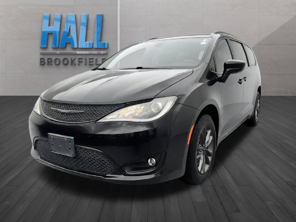 Used 2020 Chrysler Pacifica Touring-L AWD/4WD image 1